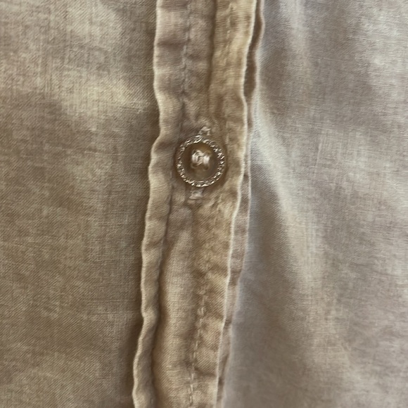 Brown ombre button down top with rolled sleeves and embellishments. Size 2X - Picture 6 of 12